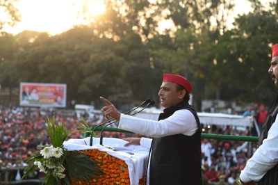 Battle for UP: Akhilesh says BJP set to be removed from power | Battle for UP: Akhilesh says BJP set to be removed from power Battle for UP: Akhilesh says BJP set to be removed from power | Battle for UP: Akhilesh says BJP set to be removed from power