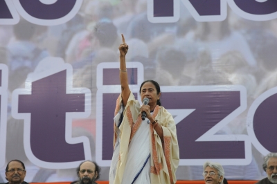 Mamata backtracks, says had meant opinion poll on CAA | Mamata backtracks, says had meant opinion poll on CAA