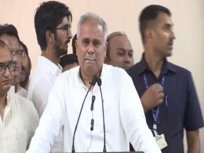 Bhupesh Baghel tears up passing CPCC president post to Mohan Markam | Bhupesh Baghel tears up passing CPCC president post to Mohan Markam