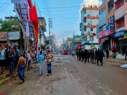 Despite Bangladesh PM's assurance of strict action, 20 injured in clash at Habiganj Durga puja | Despite Bangladesh PM's assurance of strict action, 20 injured in clash at Habiganj Durga puja
