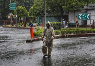 Monsoon misses date with Delhi, IMD to declare date on Tuesday | Monsoon misses date with Delhi, IMD to declare date on Tuesday
