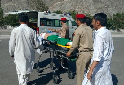 8 dead, 23 injured in Pak road accident | 8 dead, 23 injured in Pak road accident