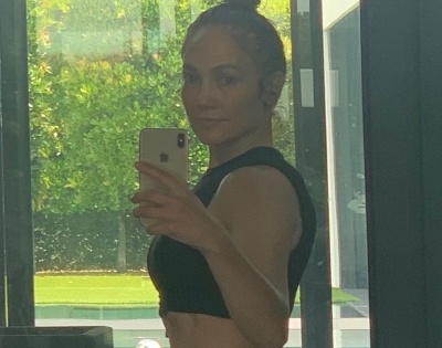 Jennifer Lopez shows off her fit figure in birthday selfie | Jennifer Lopez shows off her fit figure in birthday selfie