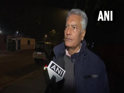 Sunil Jakhar expresses displeasure over Congress disciplinary committee's show-cause notice | Sunil Jakhar expresses displeasure over Congress disciplinary committee's show-cause notice