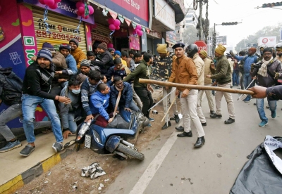 Several BSSC candidates injured in police action in Patna | Several BSSC candidates injured in police action in Patna