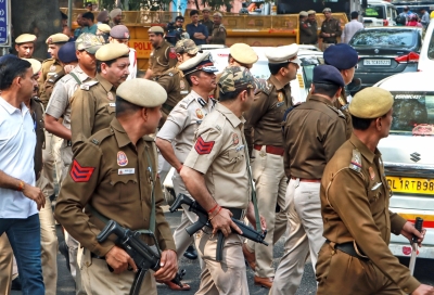 Delhi Police at Rahul's house for details on 'sexual harassment' of women | Delhi Police at Rahul's house for details on 'sexual harassment' of women Delhi Police at Rahul's house for details on 'sexual harassment' of women | Delhi Police at Rahul's house for details on 'sexual harassment' of women