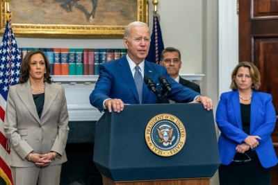 Biden makes first in-person appearance after Covid-19 isolation | Biden makes first in-person appearance after Covid-19 isolation