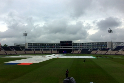 Eng vs Pak 2nd Test: England reach 7/1 as rain plays havoc (Lunch) | Eng vs Pak 2nd Test: England reach 7/1 as rain plays havoc (Lunch)