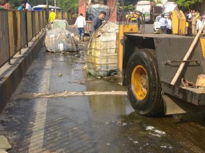 Oil spillage on Hyderabad road leads to massive traffic jam | Oil spillage on Hyderabad road leads to massive traffic jam