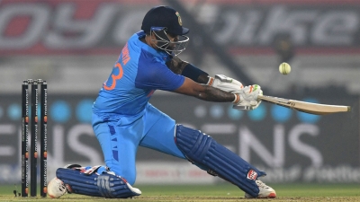 2nd T20I: Bowlers, Suryakumar guide India to nervy win over New Zealand | 2nd T20I: Bowlers, Suryakumar guide India to nervy win over New Zealand