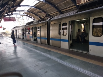 DMRC flags increased footfall, requests commuters to stagger timings | DMRC flags increased footfall, requests commuters to stagger timings DMRC flags increased footfall, requests commuters to stagger timings | DMRC flags increased footfall, requests commuters to stagger timings