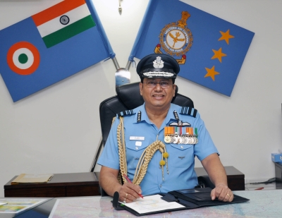 Air Marshal Suresh visits Halwara station | Air Marshal Suresh visits Halwara station