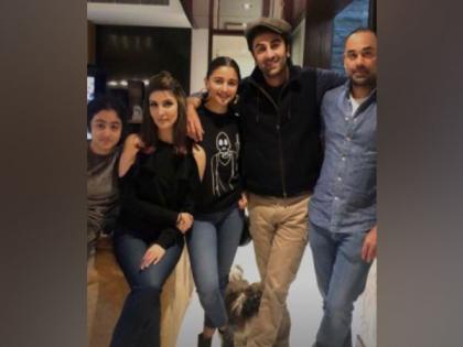 Alia Bhatt spends time with beau Ranbir Kapoor's sister in Delhi | Alia Bhatt spends time with beau Ranbir Kapoor's sister in Delhi