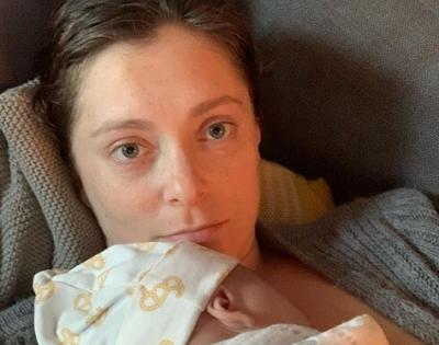 ‘Like mother, like daughter’: My daughter makes up little parody songs, says Rachel Bloom | ‘Like mother, like daughter’: My daughter makes up little parody songs, says Rachel Bloom ‘Like mother, like daughter’: My daughter makes up little parody songs, says Rachel Bloom | ‘Like mother, like daughter’: My daughter makes up little parody songs, says Rachel Bloom