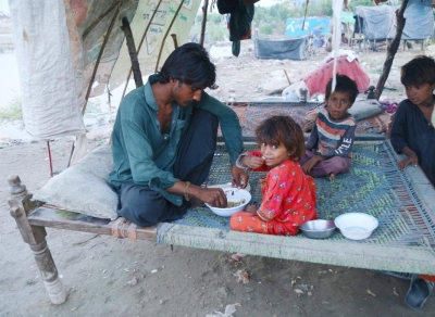 Half of Pakistan may face famine: Report | Half of Pakistan may face famine: Report