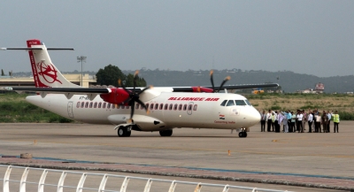 Alliance Air flight skids off runway at Jabalpur airport, passengers safe | Alliance Air flight skids off runway at Jabalpur airport, passengers safe