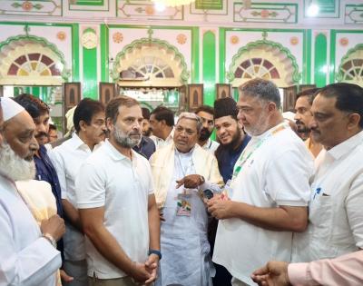 Bharat Jodo enters day 4 in K'taka; Sonia, Priyanka likely to join Rahul Gandhi | Bharat Jodo enters day 4 in K'taka; Sonia, Priyanka likely to join Rahul Gandhi