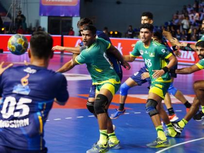 Premier Handball League: Telugu Talons edge past Golden Eagles Uttar Pradesh | Premier Handball League: Telugu Talons edge past Golden Eagles Uttar Pradesh