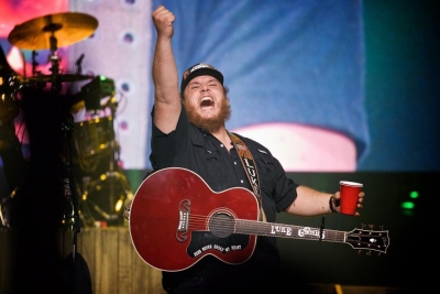 Luke Combs wins 'Entertainer of the Year' at country music awards | Luke Combs wins 'Entertainer of the Year' at country music awards