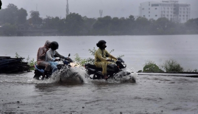 Heavy rain floods MP's Harda, 200 people rescued | Heavy rain floods MP's Harda, 200 people rescued Heavy rain floods MP's Harda, 200 people rescued | Heavy rain floods MP's Harda, 200 people rescued