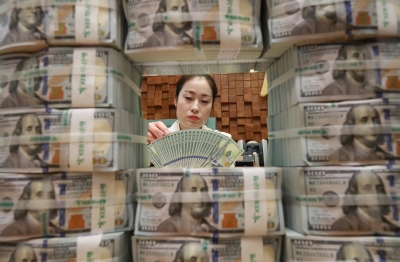 Foreign currency deposits in S. Korea fall for 2nd month in Feb | Foreign currency deposits in S. Korea fall for 2nd month in Feb Foreign currency deposits in S. Korea fall for 2nd month in Feb | Foreign currency deposits in S. Korea fall for 2nd month in Feb