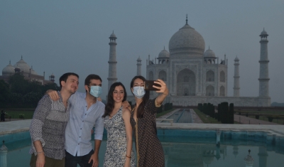 India allows foreign tourists as Covid cases decline | India allows foreign tourists as Covid cases decline