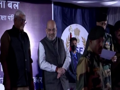 Amit Shah meets BSF personnel in Jaisalmer, attends 'Sainik Sammelan' | Amit Shah meets BSF personnel in Jaisalmer, attends 'Sainik Sammelan'