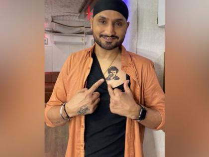 Harbhajan Singh gets Rajinikanth's tattoo on his chest | Harbhajan Singh gets Rajinikanth's tattoo on his chest