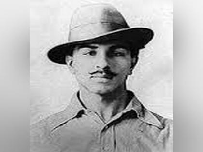 PM Modi pays tributes to Bhagat Singh, Sukhdev, Rajguru on Shaheed Diwas | PM Modi pays tributes to Bhagat Singh, Sukhdev, Rajguru on Shaheed Diwas PM Modi pays tributes to Bhagat Singh, Sukhdev, Rajguru on Shaheed Diwas | PM Modi pays tributes to Bhagat Singh, Sukhdev, Rajguru on Shaheed Diwas