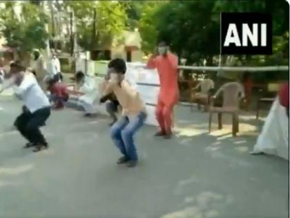 COVID-19: Lockdown violators in Moradabad made to do sit-ups for loafing around | COVID-19: Lockdown violators in Moradabad made to do sit-ups for loafing around COVID-19: Lockdown violators in Moradabad made to do sit-ups for loafing around | COVID-19: Lockdown violators in Moradabad made to do sit-ups for loafing around