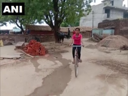 MP girl who cycles 24 km to school daily, scores 98.5 pc in 10th boards | MP girl who cycles 24 km to school daily, scores 98.5 pc in 10th boards