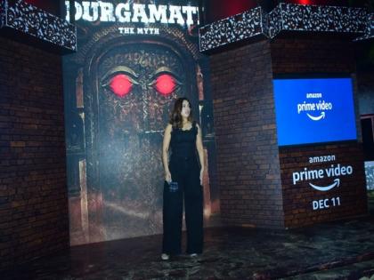 Bhumi Pednekar poses in front of 'Durgamati Haveli' at fan event | Bhumi Pednekar poses in front of 'Durgamati Haveli' at fan event Bhumi Pednekar poses in front of 'Durgamati Haveli' at fan event | Bhumi Pednekar poses in front of 'Durgamati Haveli' at fan event