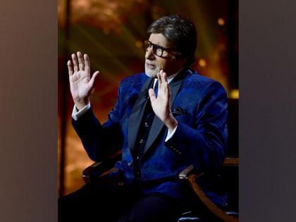 Amitabh Bachchan gets first dose of COVID-19 vaccine | Amitabh Bachchan gets first dose of COVID-19 vaccine Amitabh Bachchan gets first dose of COVID-19 vaccine | Amitabh Bachchan gets first dose of COVID-19 vaccine