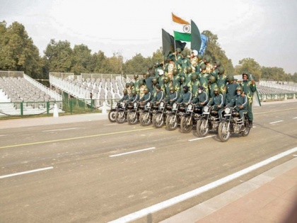 ITBP's 'Daredevil bikers' who performed on R-Day 1st time get laurels from force's DG | ITBP's 'Daredevil bikers' who performed on R-Day 1st time get laurels from force's DG
