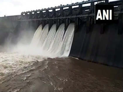 MP: Five gates of Tawa dam opened, locals advised to stay away from river bank | MP: Five gates of Tawa dam opened, locals advised to stay away from river bank