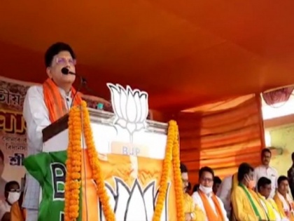 WB polls: Piyush Goyal targets TMC, says time has come to give befitting reply to 'toll bazi' govt | WB polls: Piyush Goyal targets TMC, says time has come to give befitting reply to 'toll bazi' govt