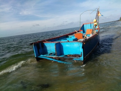 Four months after Godavari tragedy, Andhra govt resumes boat services in river Krishna | Four months after Godavari tragedy, Andhra govt resumes boat services in river Krishna