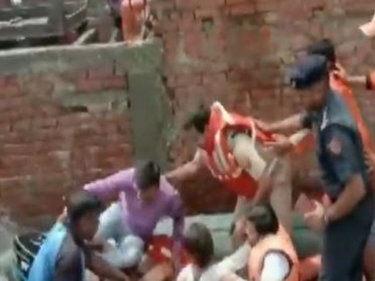 Varanasi: DM, 2 NDRF personnel sustain injuries as wall collapses during flood relief ops | Varanasi: DM, 2 NDRF personnel sustain injuries as wall collapses during flood relief ops