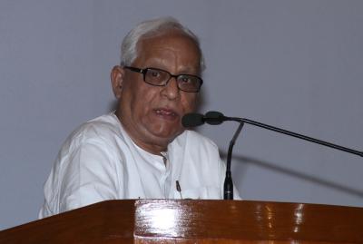 With lung infection completely cured, antibiotics stopped for Buddhadeb Bhattacharjee | With lung infection completely cured, antibiotics stopped for Buddhadeb Bhattacharjee With lung infection completely cured, antibiotics stopped for Buddhadeb Bhattacharjee | With lung infection completely cured, antibiotics stopped for Buddhadeb Bhattacharjee