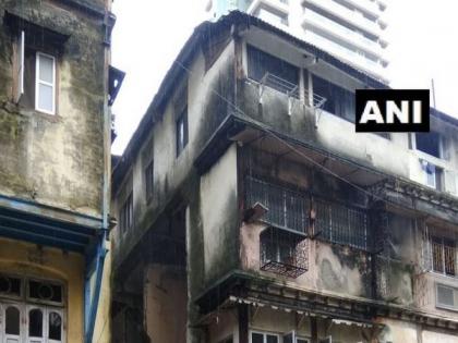 2 injured after building collapses in Mumbai | 2 injured after building collapses in Mumbai