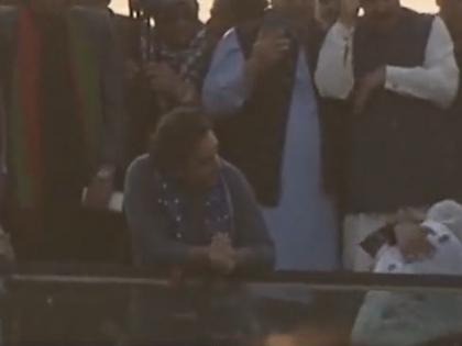 Pakistan Opposition leader Aseefa Bhutto injured after being hit by drone camera during rally | Pakistan Opposition leader Aseefa Bhutto injured after being hit by drone camera during rally