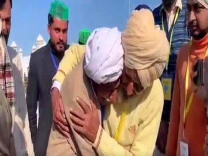 Separated during Partition, brothers hug, burst into tears on meeting after 74 years at Kartarpur Corridor | Separated during Partition, brothers hug, burst into tears on meeting after 74 years at Kartarpur Corridor