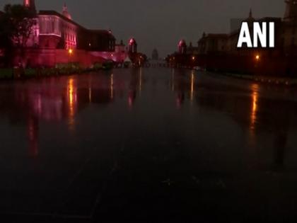Rain, thunderstorm lash Delhi again | Rain, thunderstorm lash Delhi again