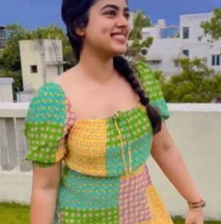 Video of Siddhi Idnani attempting to sing wins hearts online | Video of Siddhi Idnani attempting to sing wins hearts online Video of Siddhi Idnani attempting to sing wins hearts online | Video of Siddhi Idnani attempting to sing wins hearts online
