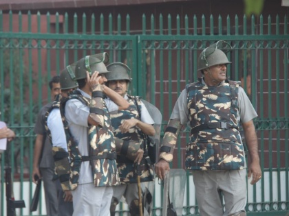 Lucknow court security to be beefed up after shootout | Lucknow court security to be beefed up after shootout