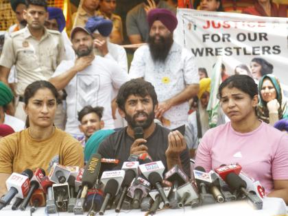 Wrestlers' protest: Delhi Police file status report before court, record victims' statements | Wrestlers' protest: Delhi Police file status report before court, record victims' statements