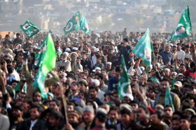 Ruling Pakistan Muslim League-Nawaz in a dilemma | Ruling Pakistan Muslim League-Nawaz in a dilemma