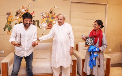 Kapil Sharma, Nandita Das call on Odisha CM Naveen Patnaik | Kapil Sharma, Nandita Das call on Odisha CM Naveen Patnaik