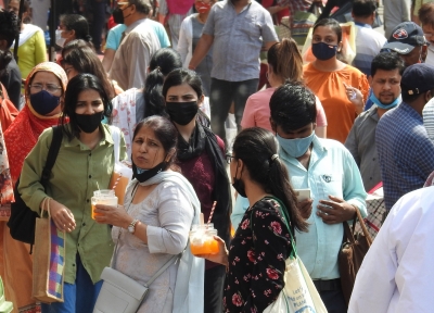 No more fine for not wearing mask at public places in Delhi | No more fine for not wearing mask at public places in Delhi