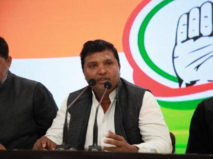Youth Cong chief takes jibe at Smriti Irani over prices of cooking gas | Youth Cong chief takes jibe at Smriti Irani over prices of cooking gas Youth Cong chief takes jibe at Smriti Irani over prices of cooking gas | Youth Cong chief takes jibe at Smriti Irani over prices of cooking gas